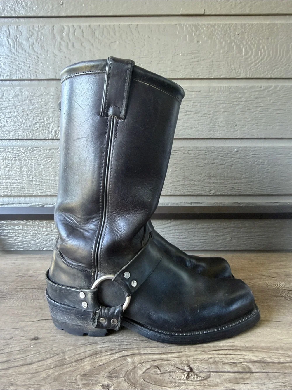 Chippewa Men’s Black Leather Harness Engineer Boots size 8.5 EE